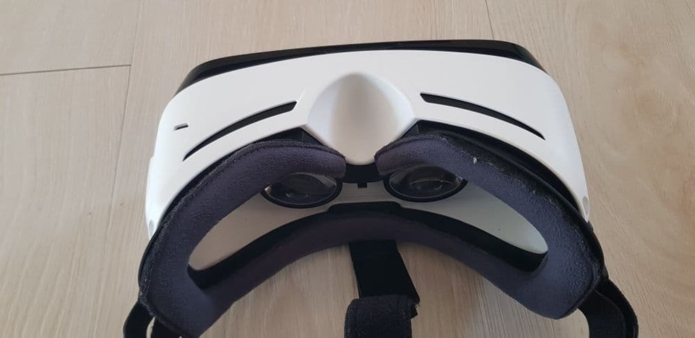 Samsung gear vr SM-R322 — 3