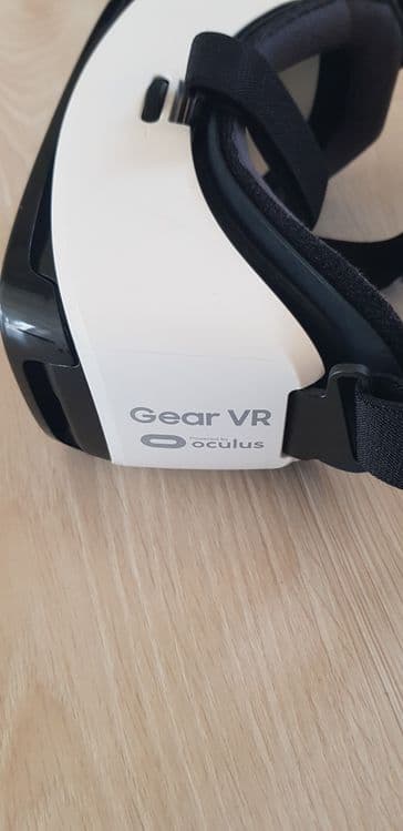 Samsung gear vr SM-R322 — 4