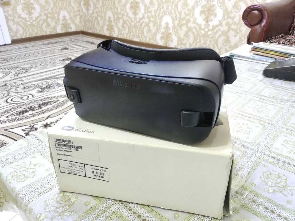 Продается Samsung Gear VR 2 — 8