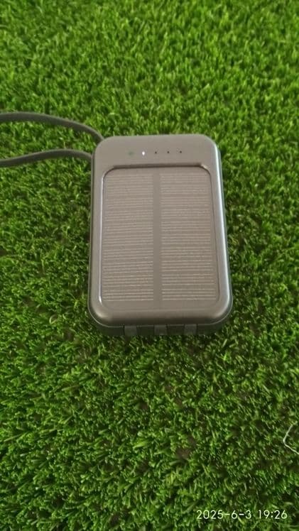Quyoshda zaryat olodigan powerbank 20 000 Mah — 5