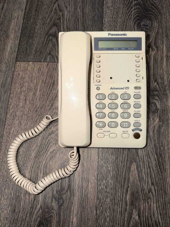 Продаю надёжный стационарный телефон Panasonic KX-TS2362RUW — 3