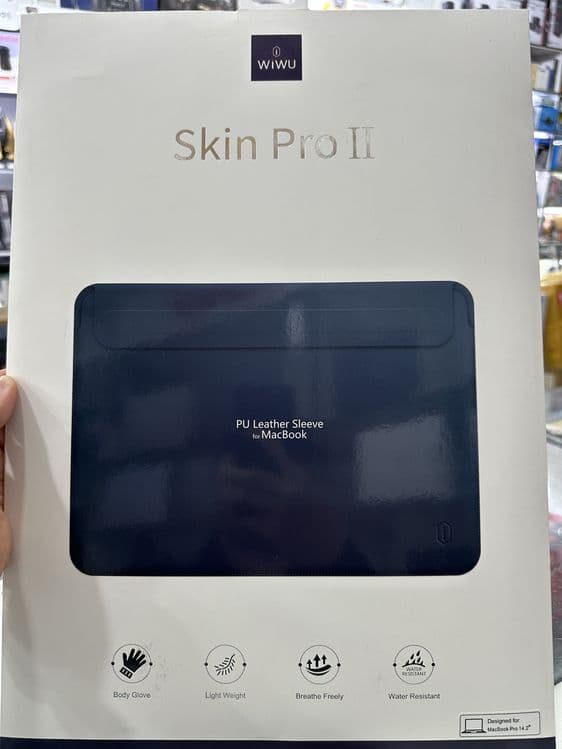 Macbook chexol 13.3 inch Skin Pro — 1