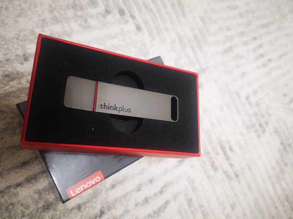 Lenovo thinkplus USB — 3