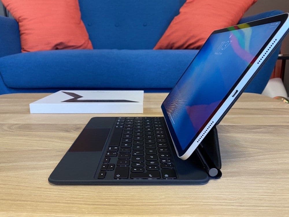 Apple iPad Pro 11 and Pro 13 M2 Magic Keyboard • Чехлы • — 6