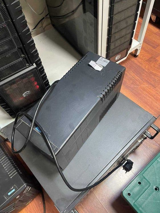 В наличии UPS. В хорошем состоянии. — 2