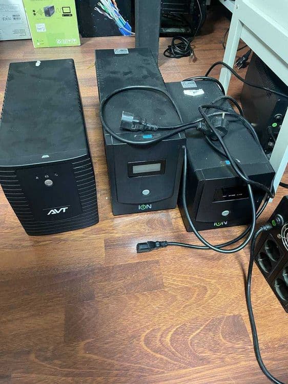 В наличии UPS. В хорошем состоянии. — 3