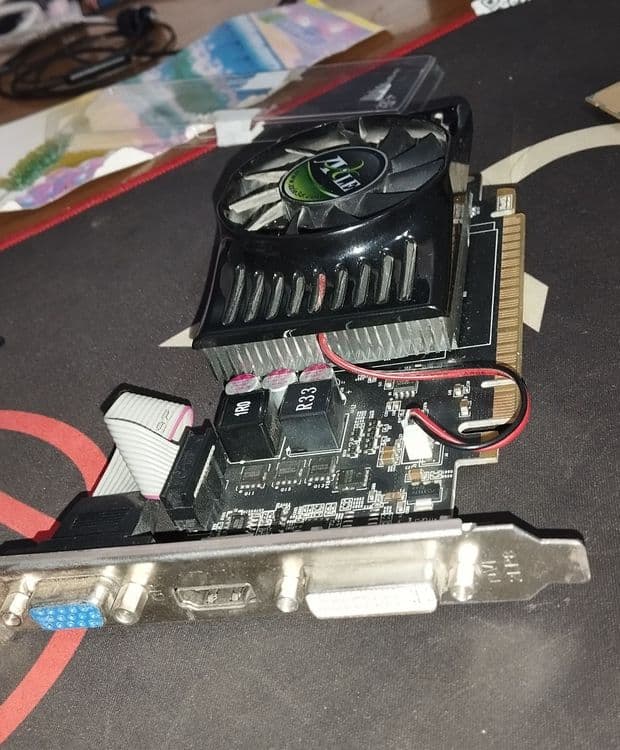 3 tasi birda GT 430.   DDR 3 8GB .e3-1230v2 — 6