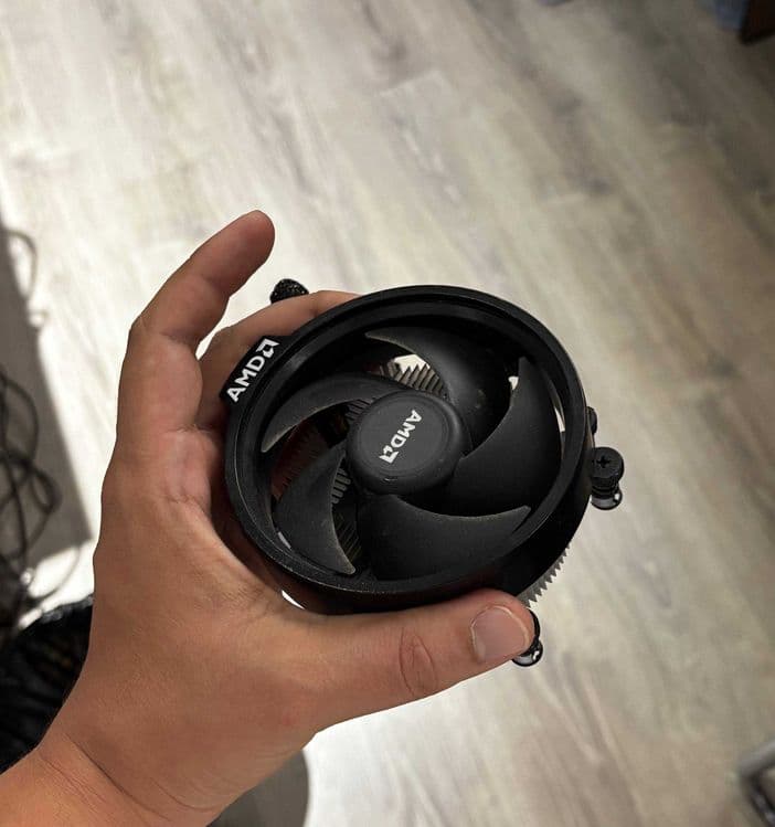 Продаётся AMD Ryzen 5 3600 с боксовым кулером AMD — 2