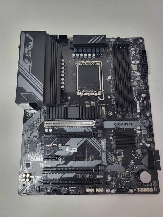 Gigabyte z790 D AC DDR5 — 9