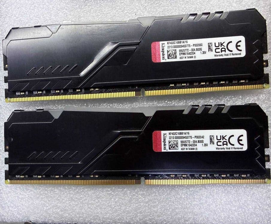 Kingston Fury 32GB (2×16) DDR4 3200MHz — $157 — 6