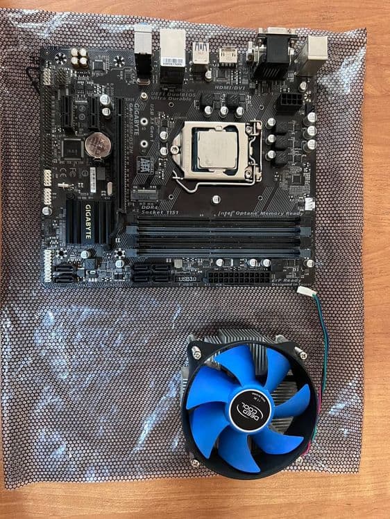 Gigabayte B250m DS3H Intel core i3 -7100 — 3