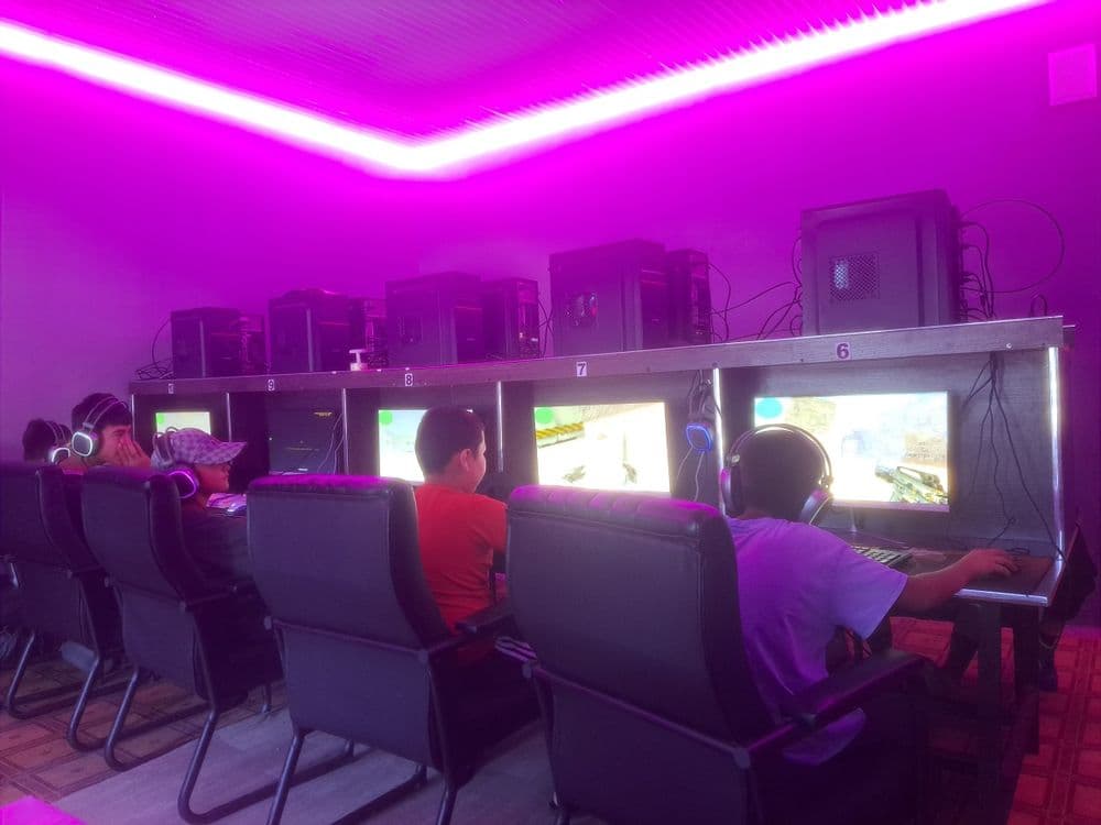 Tayyor Game Club sotiladi.10 ta kompyuter va zamonaviy mebel bilan — 16