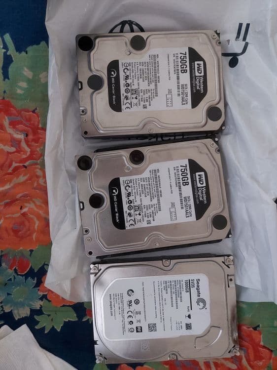 Жесткий диск HDD 1TB Seagate SV35 ва 750GB WD Black (3.5) — 2