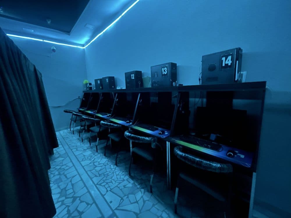 Kompyuter o’yinlari, Game club, Compyuter xona — 2