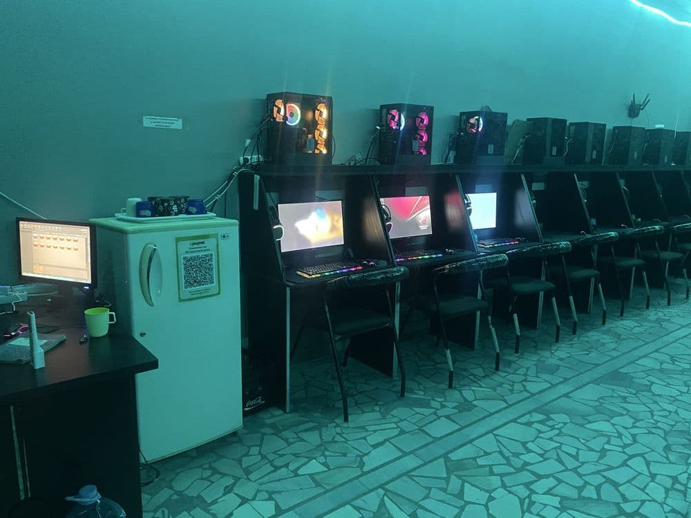 Kompyuter o’yinlari, Game club, Compyuter xona — 4