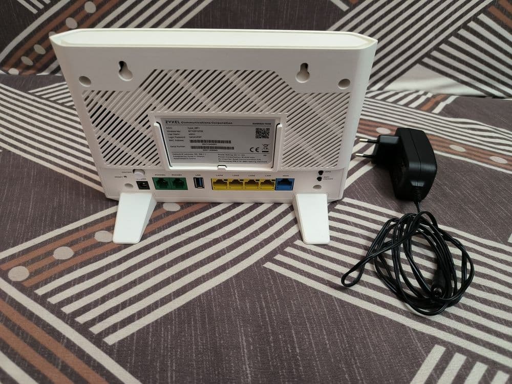 Продам  Wi-Fi роутер Оптика ZYXEL EMG5523-T50B 2.4ГГц и 5 ГГц — 2