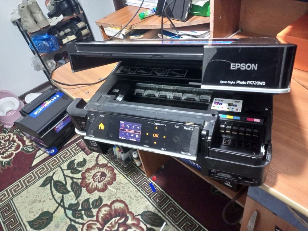 6 ta Rangli Epson 720 Wi Fili simsiz masofadan ishlidi Rasmdagilar bor — 10
