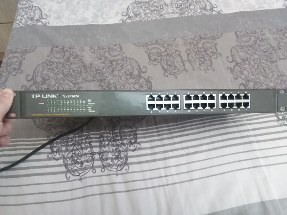24 port ethernet switch — 1