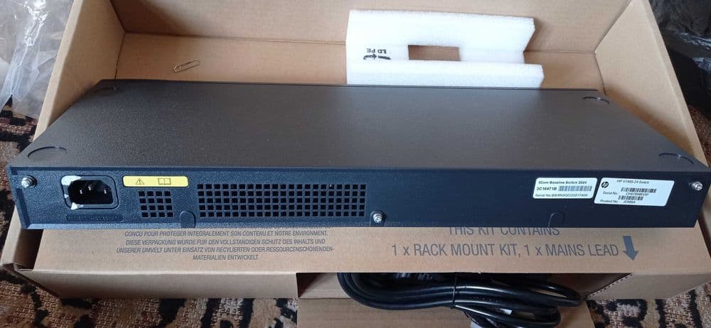 3Com Baseline Switch 2024 — 6