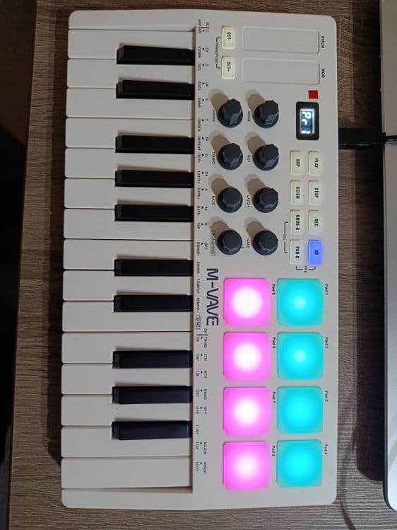 Midi keyboard MVave, новая миди клавиатура с подсветкой — 7