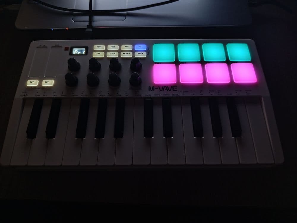 Midi keyboard MVave, новая миди клавиатура с подсветкой — 8