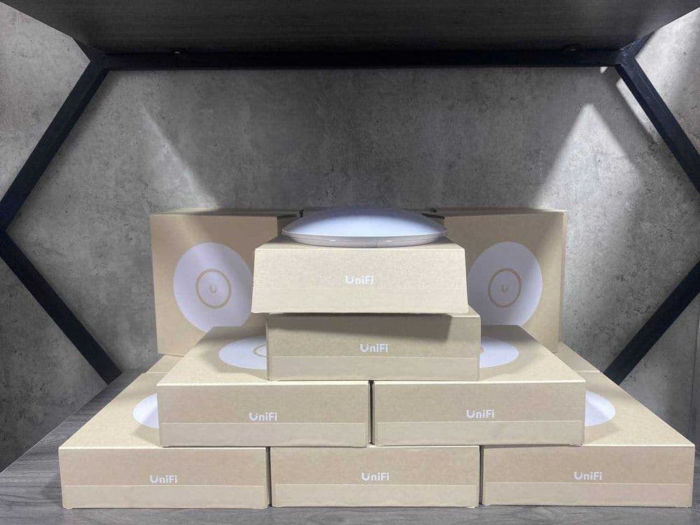 Unifi 6 + optom birinchi qo'l — 1