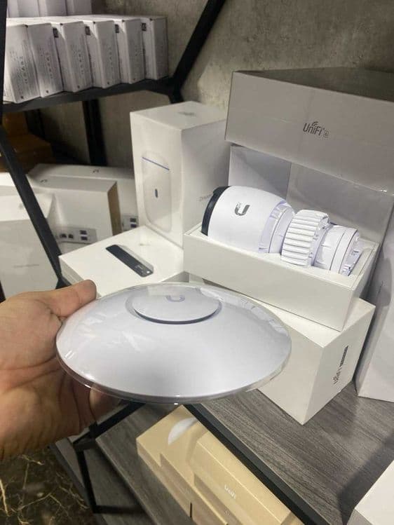 Unifi 6 + optom birinchi qo'l — 3