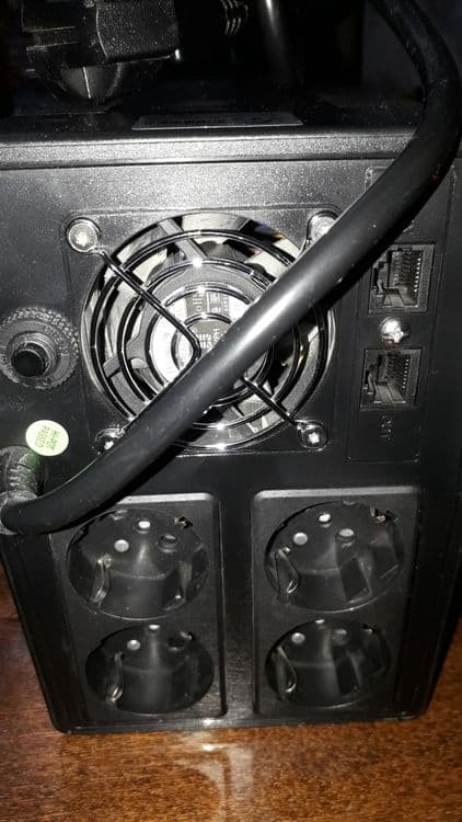 Источник бесперебойного  питания ups  2000  v — 3