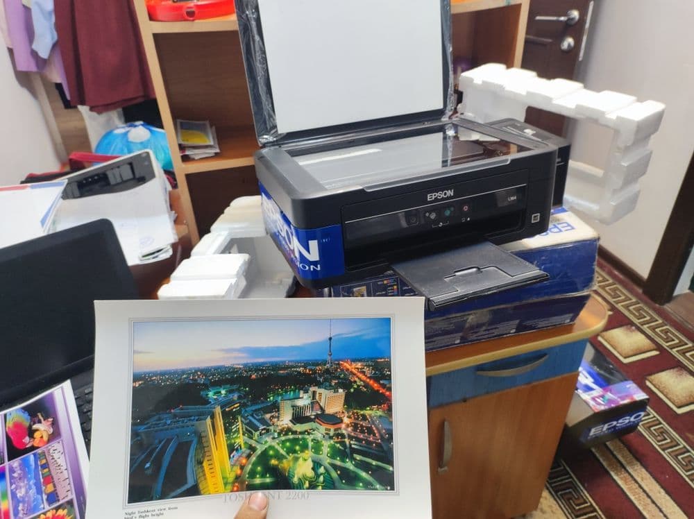 Epson 3 tasi birda juda tezkor aparat wi_fi bor simsiz ishlidi. Idial — 4