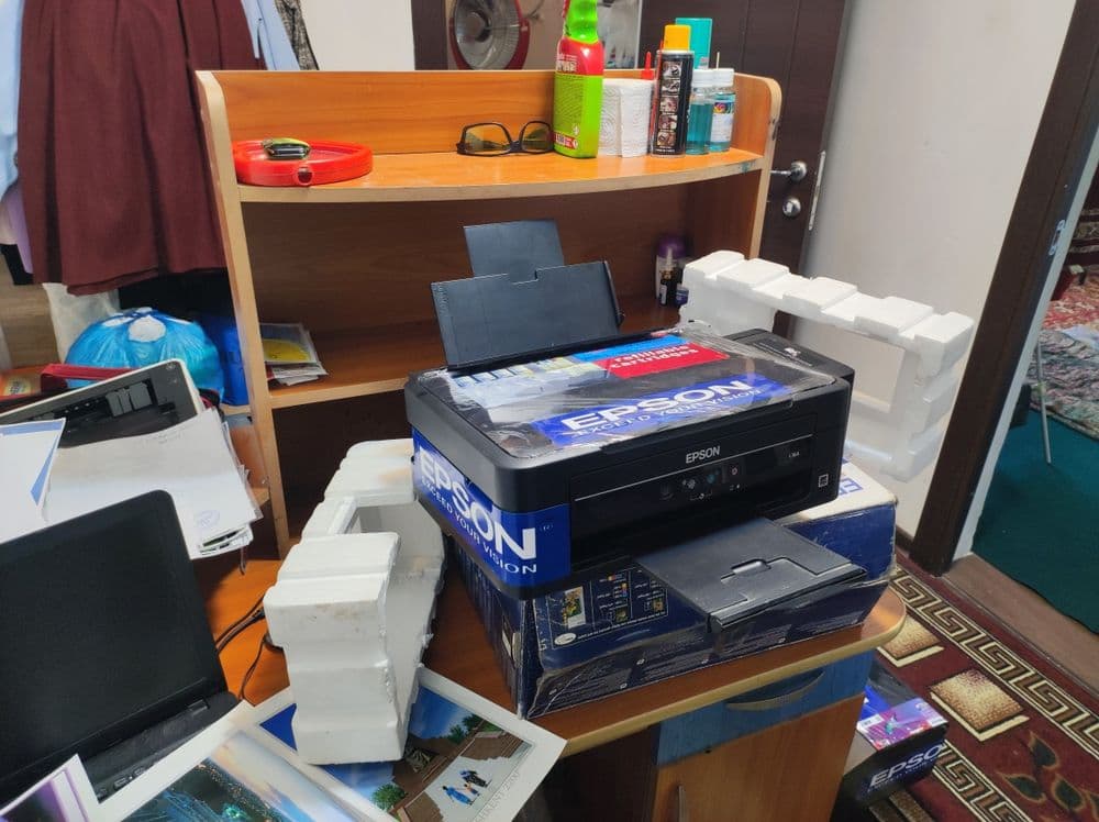 Epson 3 tasi birda juda tezkor aparat wi_fi bor simsiz ishlidi. Idial — 6