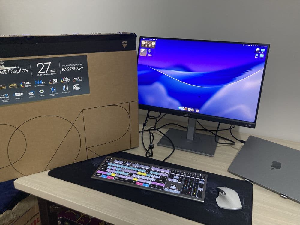 Monitor, Klavatura, Sichqoncha — 1