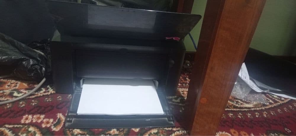 CANON 3100 holati yaxshi ishlashi zo’r. Narxi 1 mln 100 000 so’m. — 4