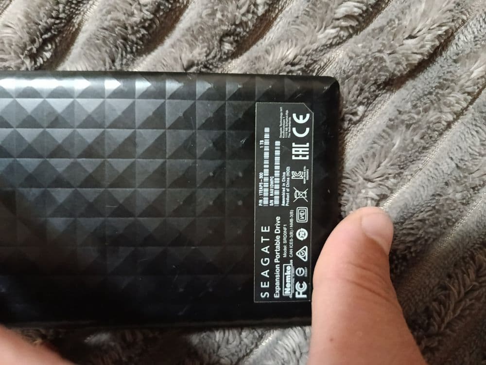 Продам внешний жесткий диск Seagate — 8
