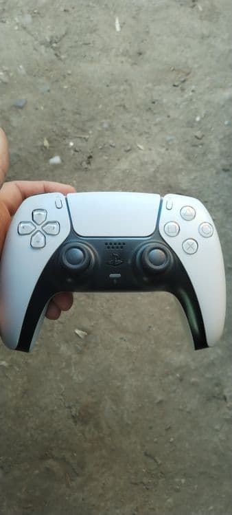 Джойстик на Sony PlayStation 5 — 1