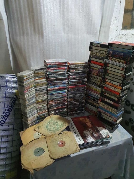 Аудио Видео Кассеты DVD Диски Пластинки — 1