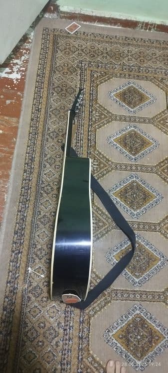 Gitara sotiladi 800ming — 2