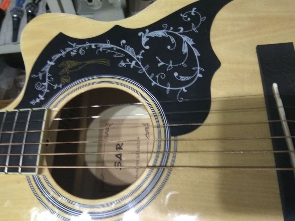 Elektro akustik 40 gitaralar sotiladi — 6