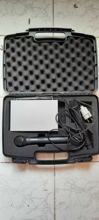 Профессиональный Оригинал микрофон в Ташкенте! "Shure"+ Двойная Стойка — 3