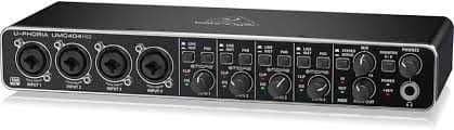 Behringer U-phoria UMC404HD — 1