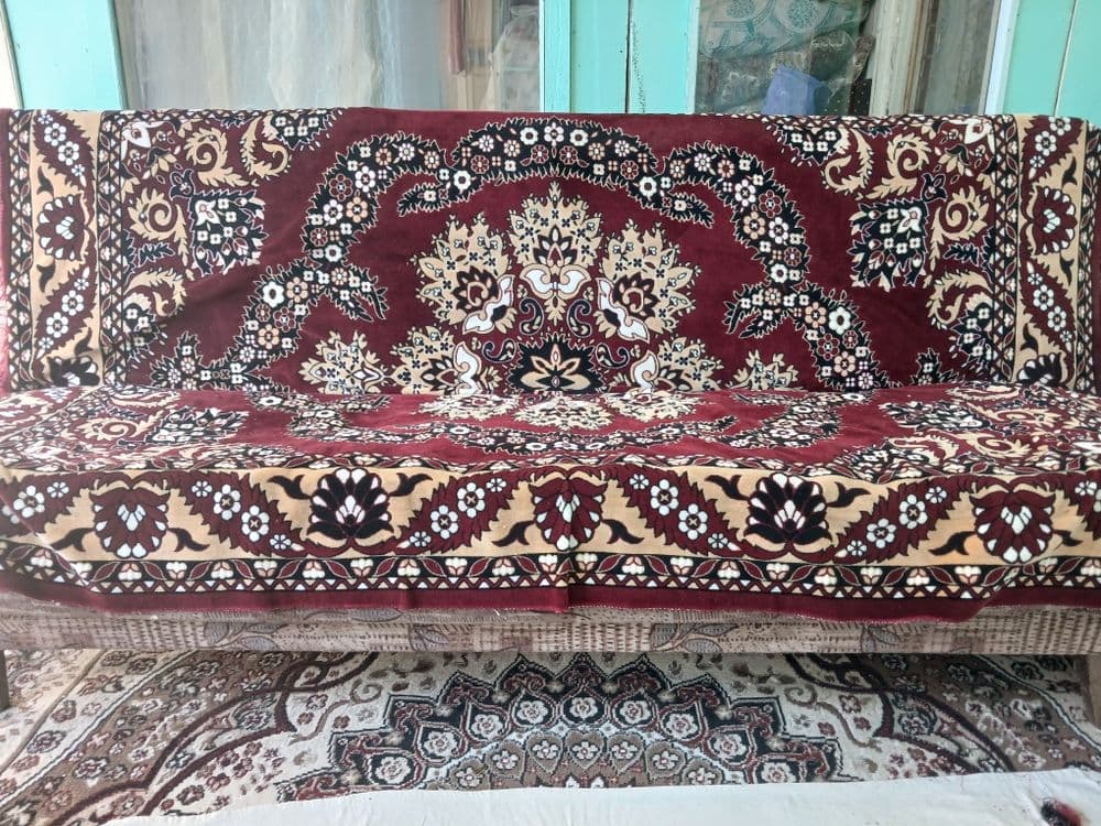 Yumshoq mebel sotiladi — 2