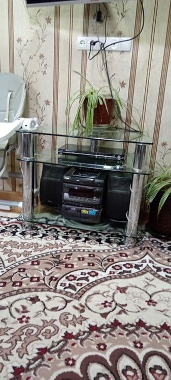 Стеклянная подставка — 1