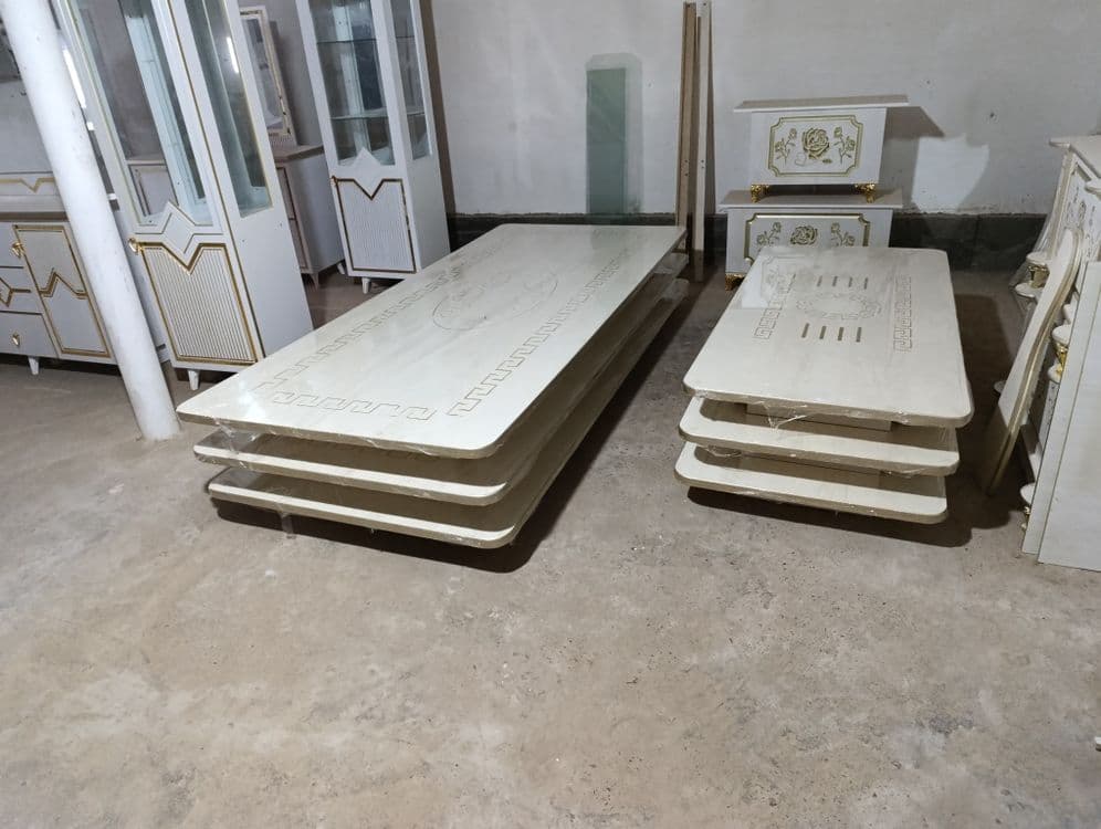 Stol xontaxta xam buladi 12 kishilik.MDF,LDSP. — 1