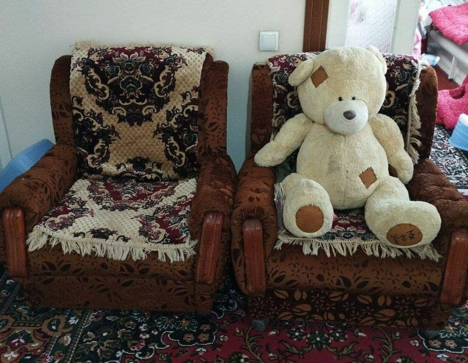 Диван кресла сотилади. — 2