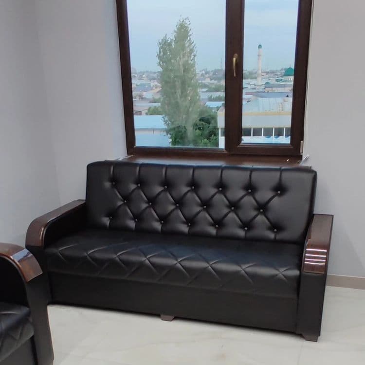 Divan ot Black Oficce — 1