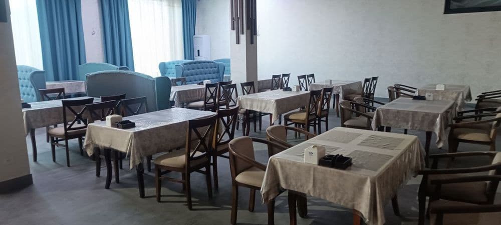 Mebel kafe uchun, stol stul yongoqdan — 9