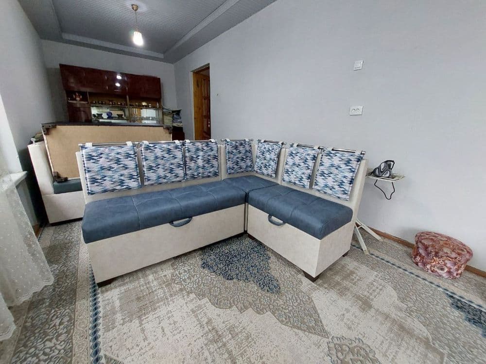 Ugolok yumshoq mebel — 1