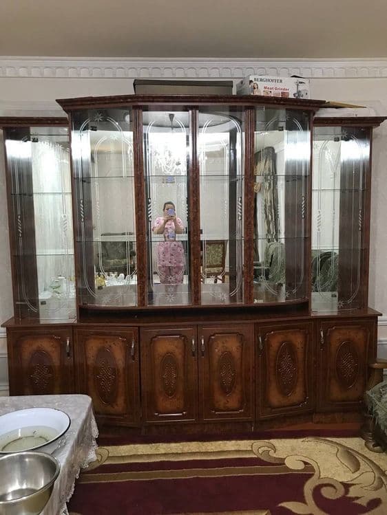 Стенка сотилади 200$ — 1