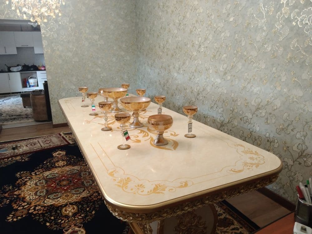 Продается стол для гостиной — 10