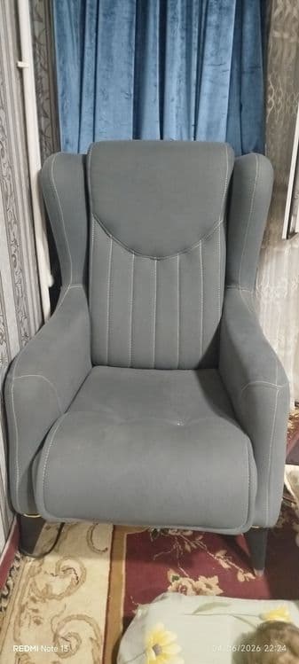 Divan koreslo 500$. — 3