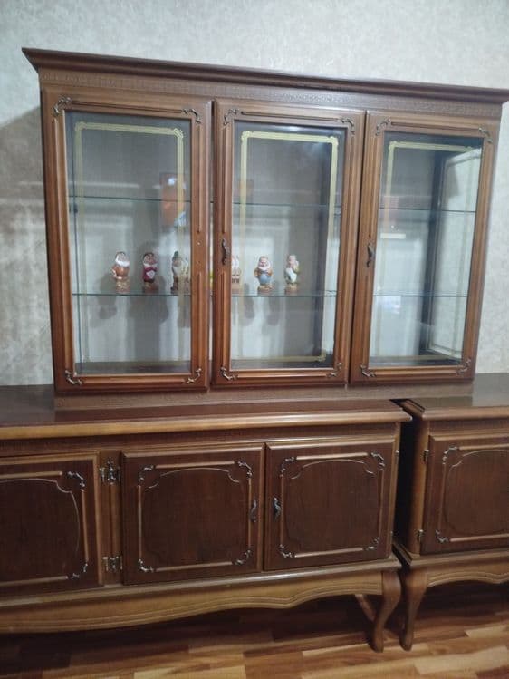Продам стенки в количестве 2-х штук. Югославия. — 2